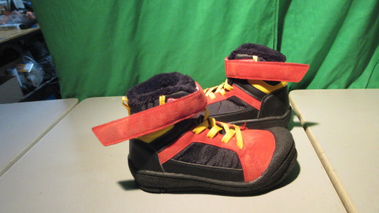 Used Quickshark Youth Winter Boots Size 13 Youth