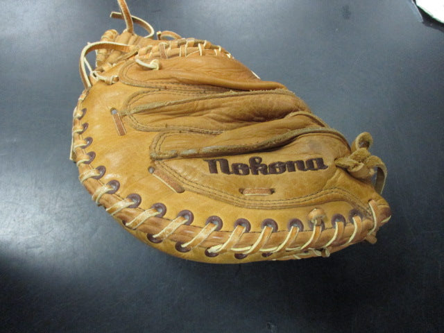 Load image into Gallery viewer, Used Nokona Limited Edition CM225BF Genuine Range Buffalo Catchers Glove
