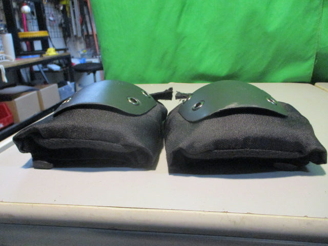 Load image into Gallery viewer, Used Pro Tec Youth Small Skating Knee Pads
