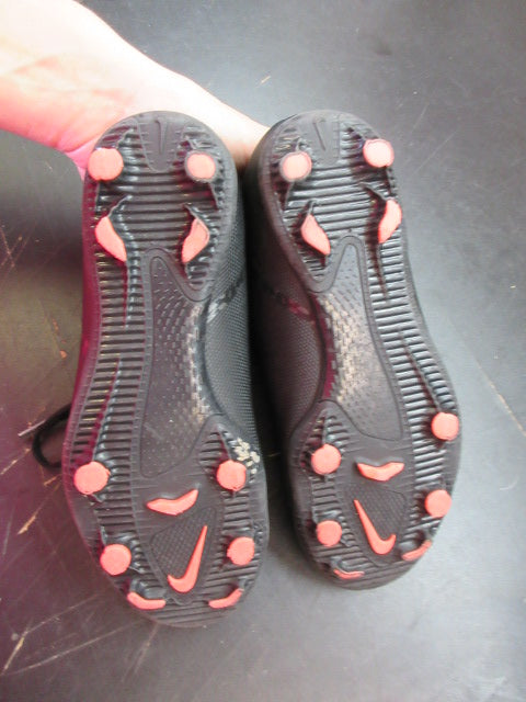 Load image into Gallery viewer, Used Nike Phantom GT2 Club MG Soccer Cleats - Size 1.5
