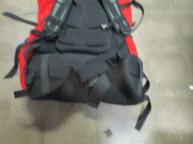 Load image into Gallery viewer, Used The North face Inversion Internal frame Hiking Backpack
