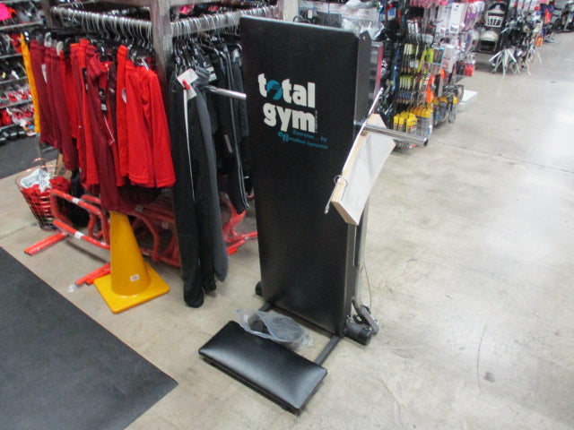 Load image into Gallery viewer, Used Total Gym With Exercise Guide
