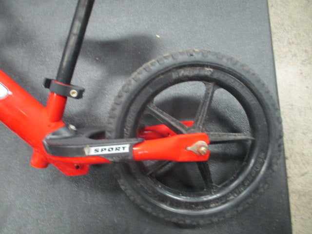 Load image into Gallery viewer, Used Strider 12&quot; Sport Balance Bike
