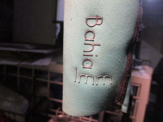 Load image into Gallery viewer, Used Oneill Womens sz 4 top and bottom Wetsuit
