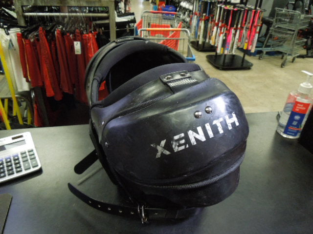 Load image into Gallery viewer, Used Xenith Flyte 2 TD Football Shoulder Pads Size Youth Large
