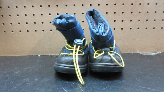 Used Carters Winter Snow Boots - Size 7m