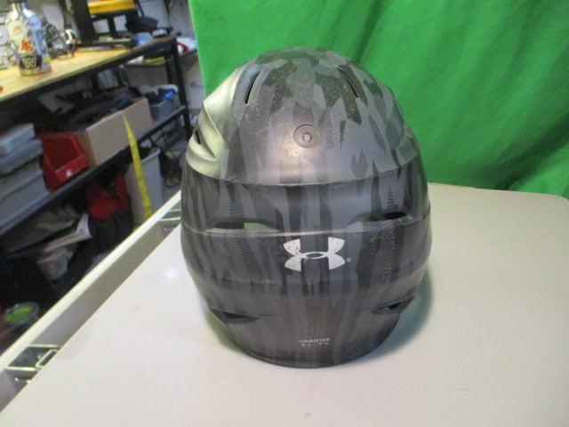 Load image into Gallery viewer, Used Under Armour UABH100 Size 6 1/2 - 7  1/2 Batting Helmet
