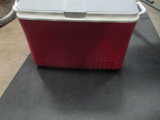Used Rubbermaid 48 QT Ice Chest