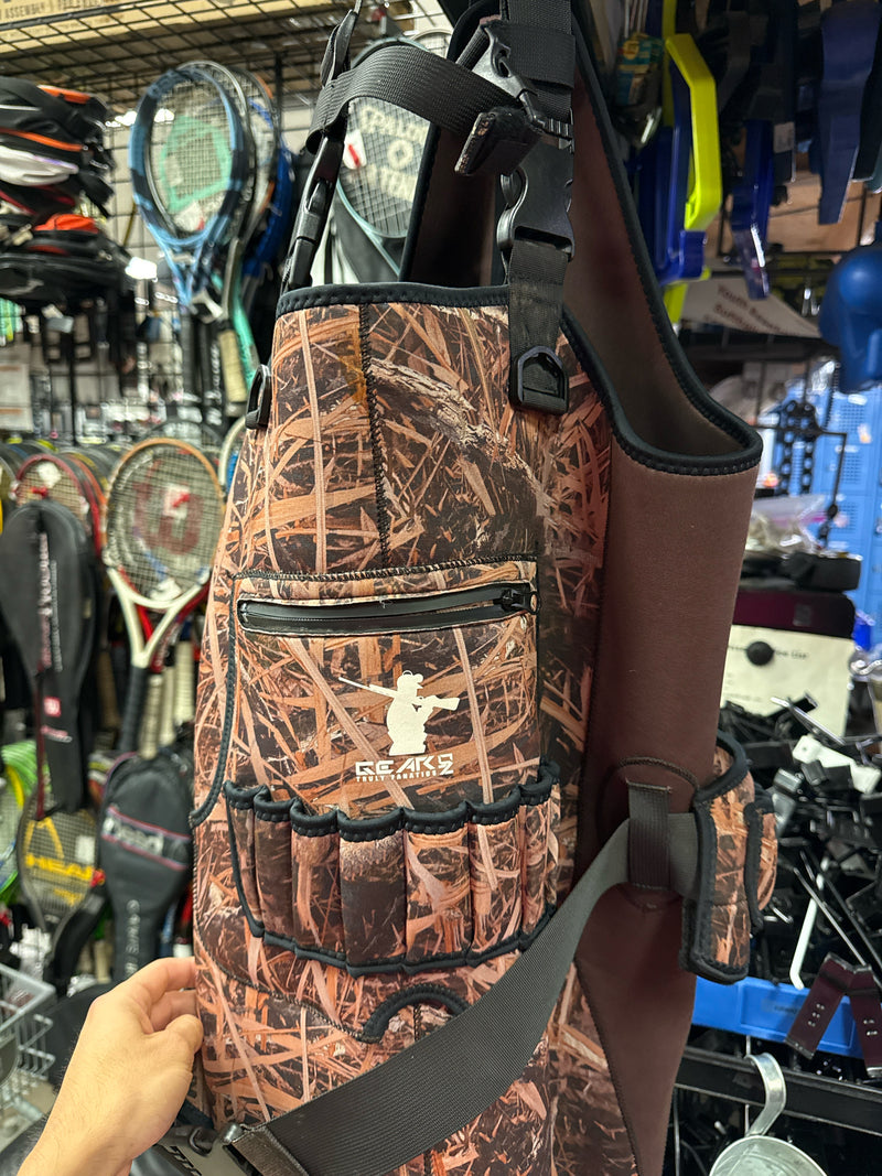 Load image into Gallery viewer, Heavy Use Gear On Truly Fanatics Size 7 Neoprene Mens 600g Insulated Waders
