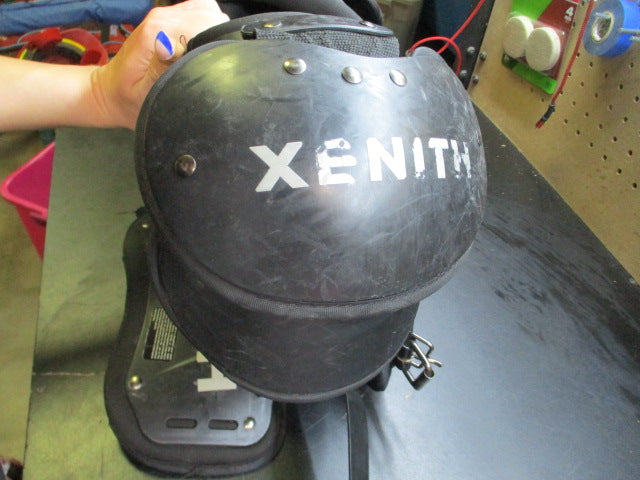Load image into Gallery viewer, Used Xenith Flyte 2 TD Football Shoulder Pads W/ Back Plate - Size Small
