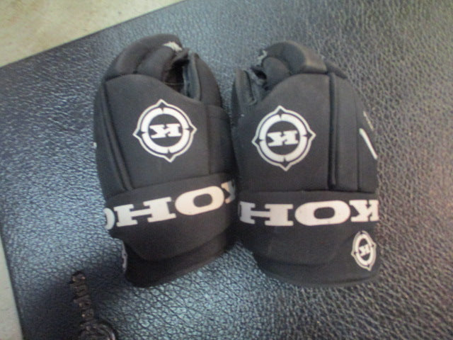 Load image into Gallery viewer, Used Koho 2214 36Cm Hockey Gloves (Has Hole In Thumb)
