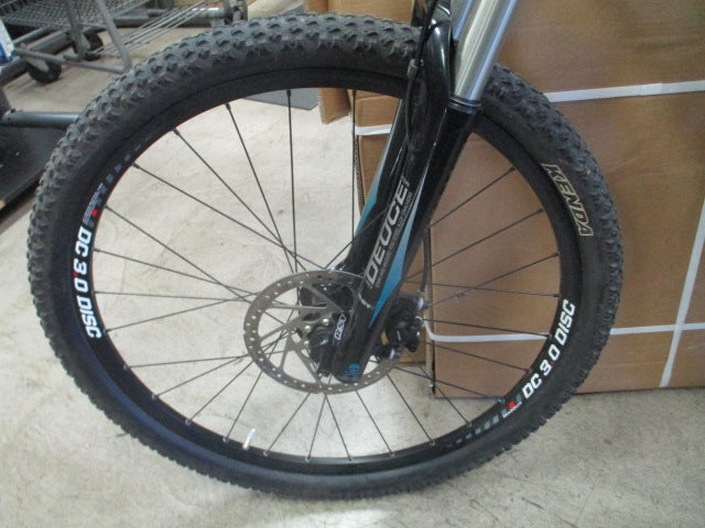 Load image into Gallery viewer, Used Cannondale Lexi One Twenty Womens Small Frame
