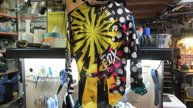 Load image into Gallery viewer, Used Fox Motorcross Jersey - Size Youth XL
