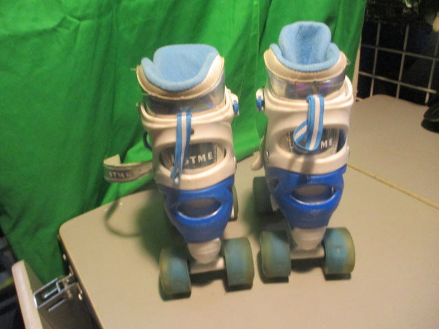 Load image into Gallery viewer, Used Jestme Rainbow Unicorn Youth Size small Roller skates
