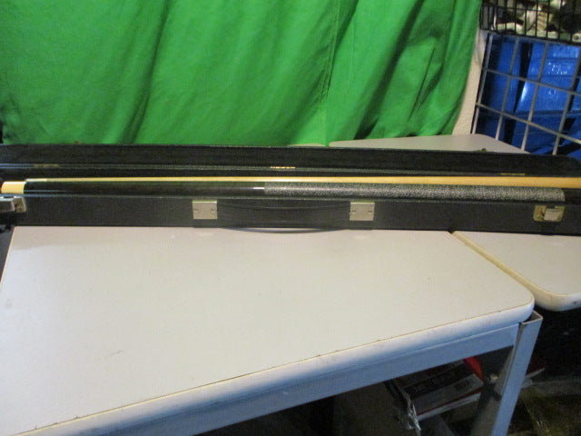 Load image into Gallery viewer, Used Yiking Viking Kayano KY0117 Pool Cue
