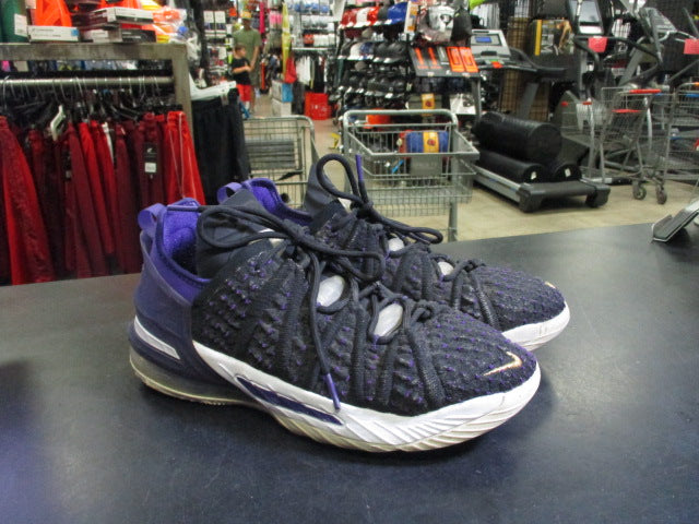 Load image into Gallery viewer, Used Nike LeBron 18 Lakers Basketball Shoe Size 5.5Y
