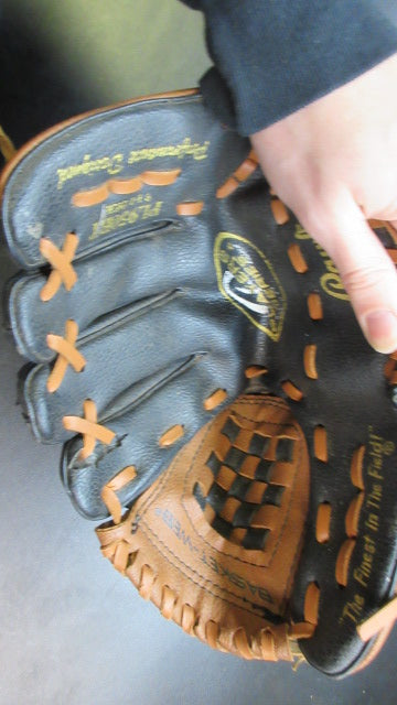 Used Rawlings Players Series 9.5" Glove - RHT