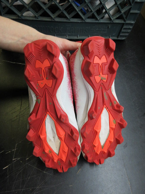Load image into Gallery viewer, Used Under Armour Spotlight Franchise 2.0 RM Football Cleats - Size Youth 5.5
