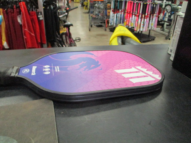 Load image into Gallery viewer, Used Monarch Dragon Slayer Pickelball Paddle
