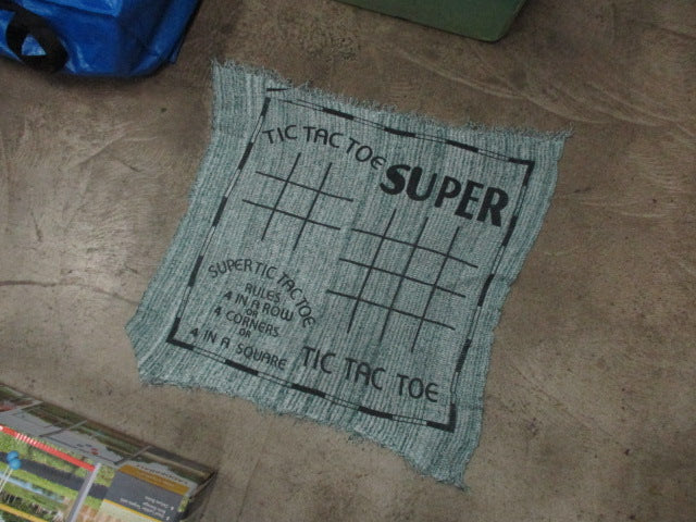 Load image into Gallery viewer, Used Joyin Oversized Checkers and Tic Tac Toe Yard Game
