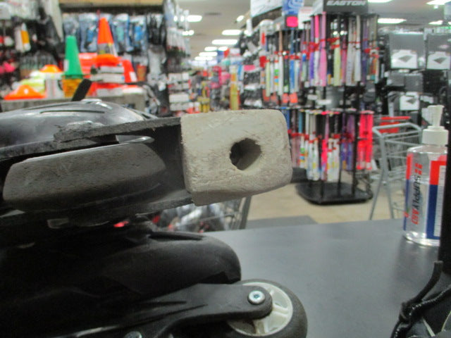 Load image into Gallery viewer, Used Roller Derby V500 Tech Adjustable Inline Skates Size 6-9
