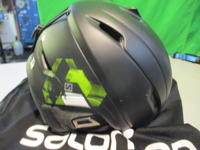 Load image into Gallery viewer, Used Salomon 56-59cm Medium Black Snow helmet (Air Bladder Not Working)
