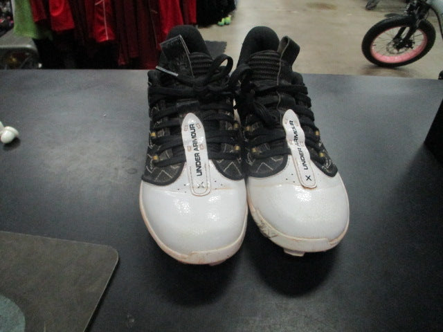 Load image into Gallery viewer, Used Under Armour BH Show Youth 3 Cleats

