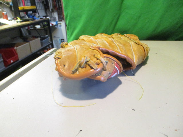 Load image into Gallery viewer, Used Rawlings Dave Winfield 12" Glove - RHT
