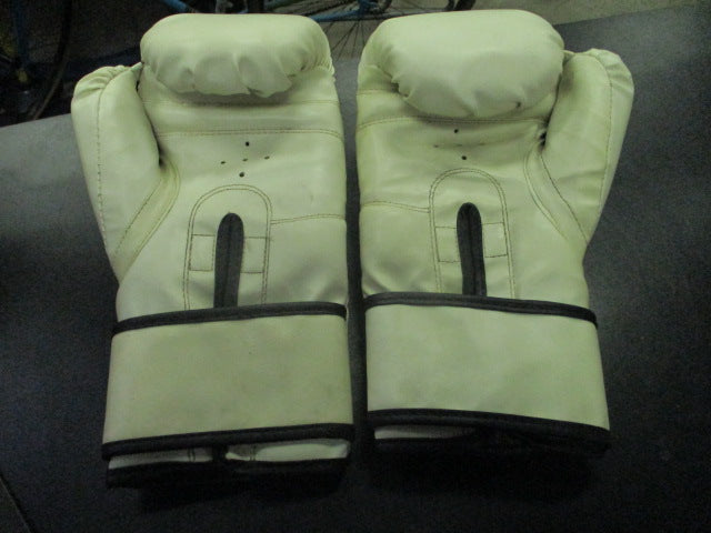 Load image into Gallery viewer, Used Everlast White Boxing Gloves (Has Wear)
