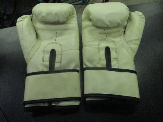 Used Everlast White Boxing Gloves (Has Wear)