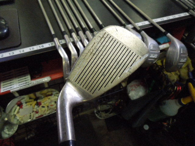 Load image into Gallery viewer, Used Dunlop DPW Oversized Ladies 11pc Club Set 4-9i, S-Pw, 3-5h and Driver
