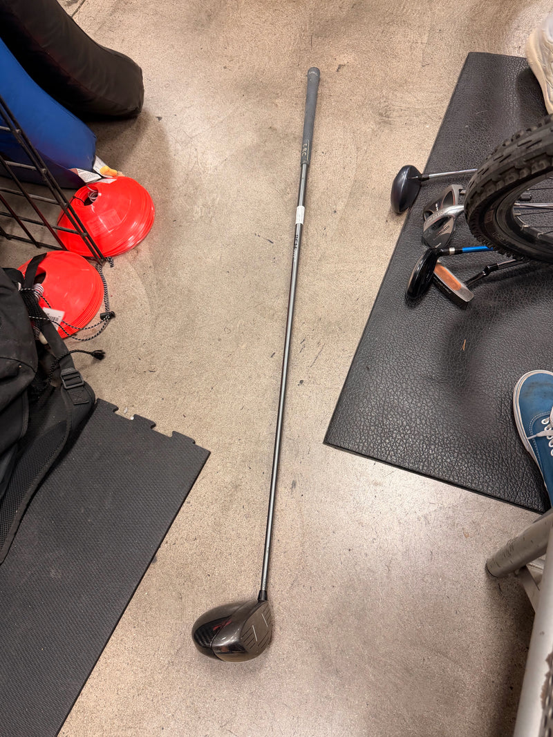 Load image into Gallery viewer, Used Callaway E.R.C. Fusion 11 Deg Ladies Driver
