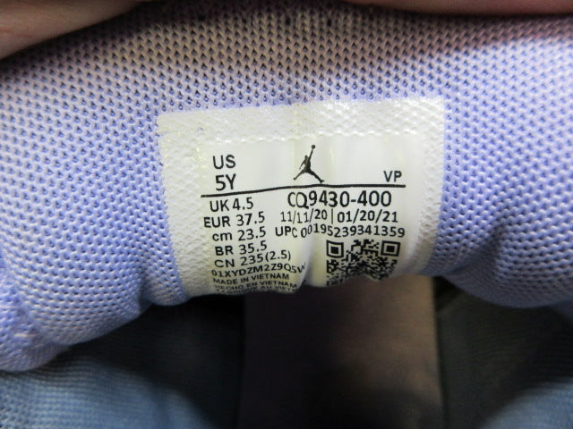 Load image into Gallery viewer, Used Nike Jordan "Why Not" Zero 0.4 Basketball Shoes - Size Youth 5
