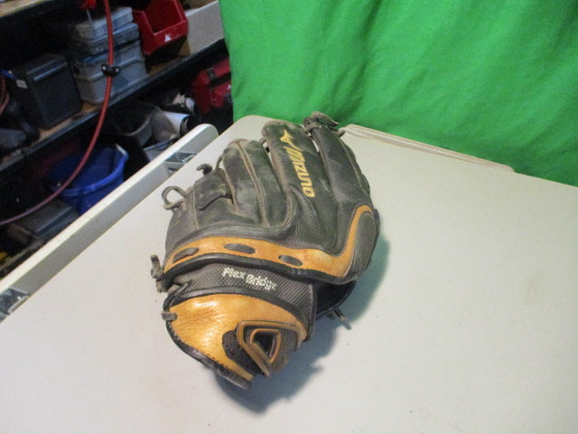 Load image into Gallery viewer, Used Mizuno Supreme Series Fastpitch Glove 12&quot; - RHT

