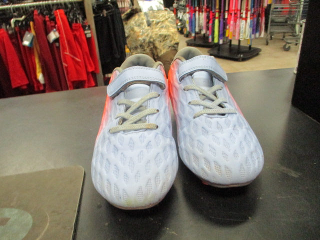 Load image into Gallery viewer, Used Firm Ground Size 4 Soccer Cleats
