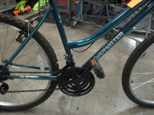 Used Roadmaster Granite Peak 18 Speed Mountain Bike (Needs Service)