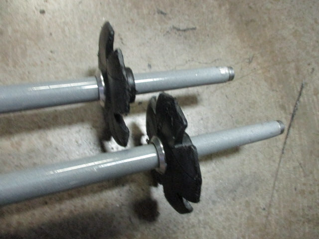 Load image into Gallery viewer, Used Scott 32&quot; Ski Poles

