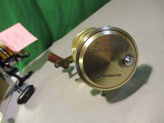 Used Shimano Designed For Professionals Triton mark II Gold FISHING REEL