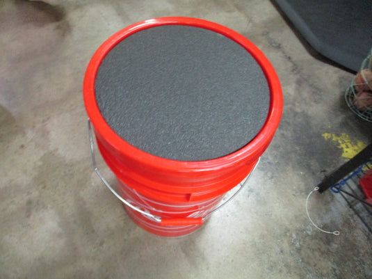 New Rawlings C & S 6 Gallon Ball Bucket w/ Padded Lid - Red