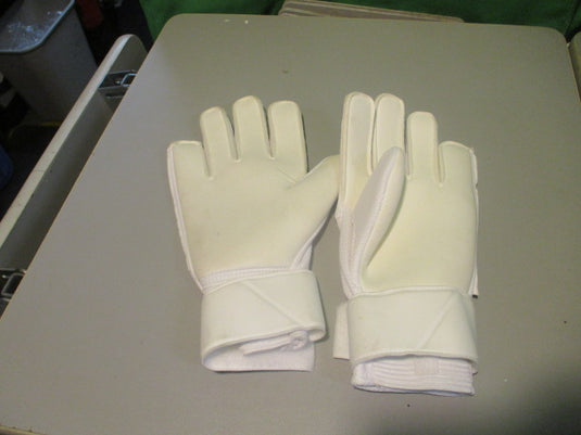 Used Nike Match Size 9 Soccer Goalie Gloves