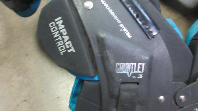 Load image into Gallery viewer, Used Champro Gauntlet III Shoulder Pads Adult Size 2XL
