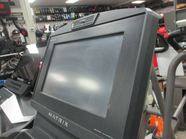 Load image into Gallery viewer, Used Matrix T-7X Treadmill with Touch Screen
