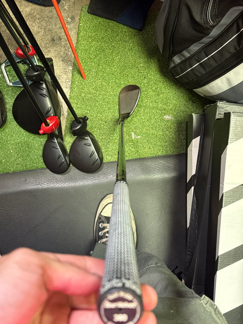 Load image into Gallery viewer, Used Titleist Vokey Design SM8 60º Right Hand M Grind Lob Wedge
