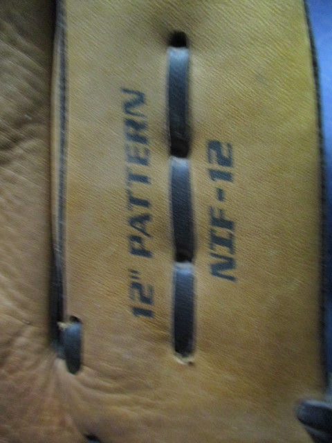 Load image into Gallery viewer, Used Easton Natural Ideal Fit 12&quot; Glove
