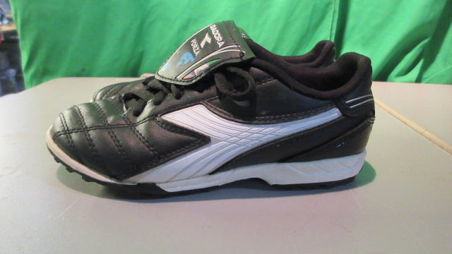 Load image into Gallery viewer, Used Diadora Forza Youth 2Y Turf Soccer Shoes
