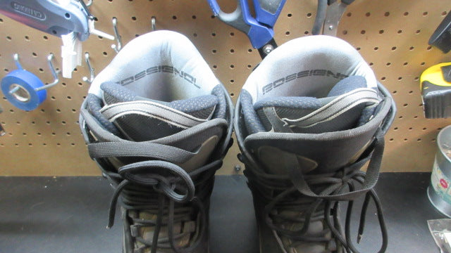 Load image into Gallery viewer, Used Rossignol Snowboarding Boots - Size 9 Mens
