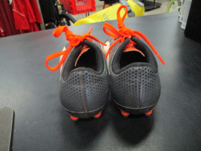 Load image into Gallery viewer, Used Puma Spirit FG Youth 13 Soccer Cleats
