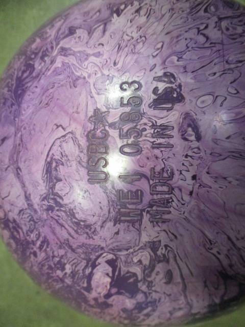 Load image into Gallery viewer, Used Motiv Revolt Havoc Bowling Ball - 14 lb
