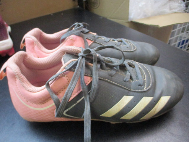 Load image into Gallery viewer, Used Adidas Cleats Size 2 Kids
