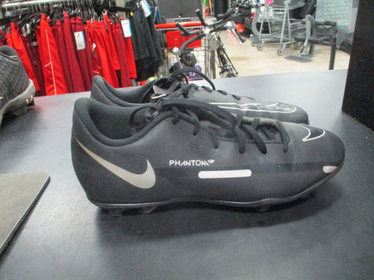Used Nike Phantom Size Youth 1.5 Soccer Cleats